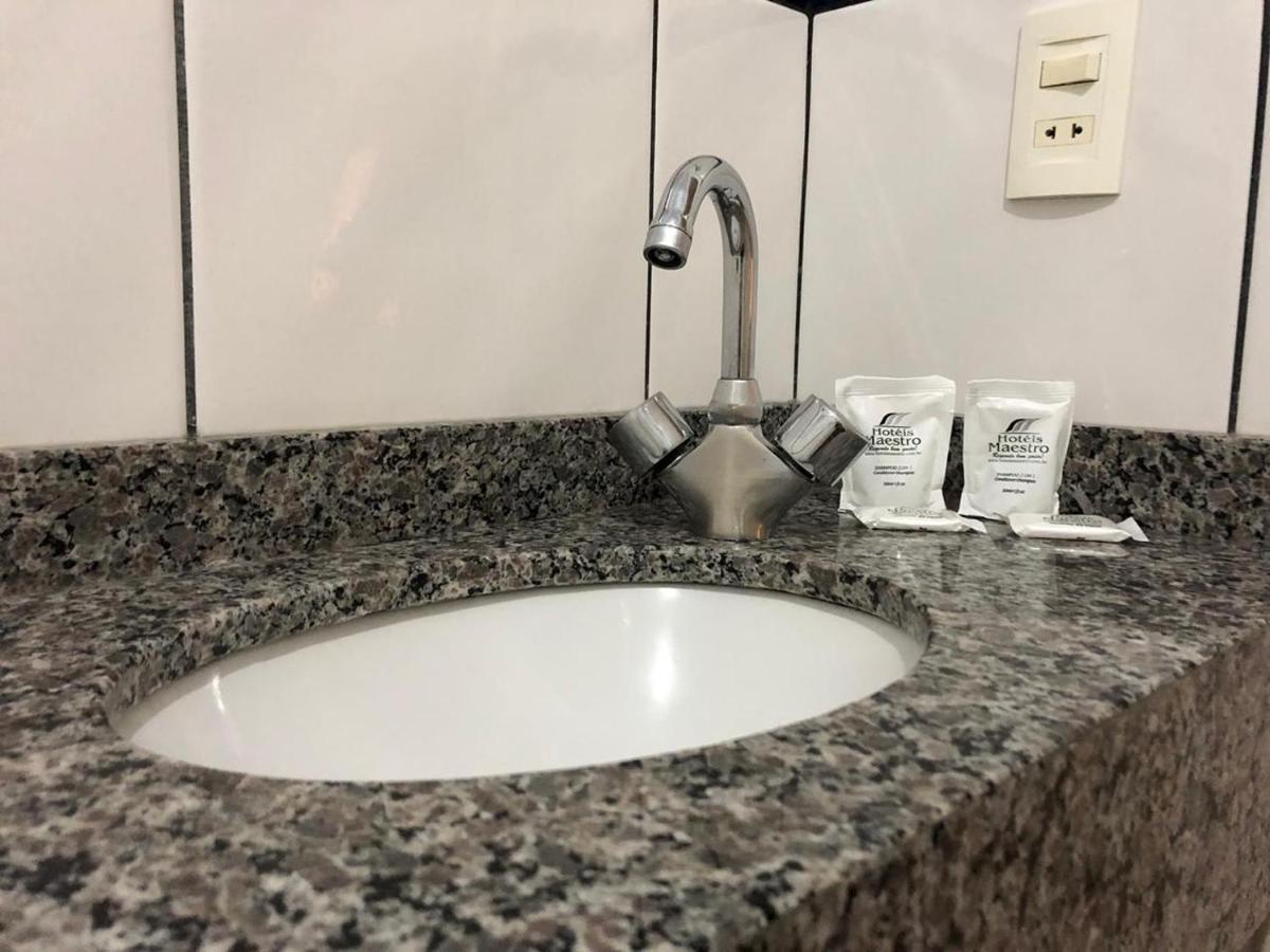 Hotel Maestro Express Toledo 톨레도 외부 사진